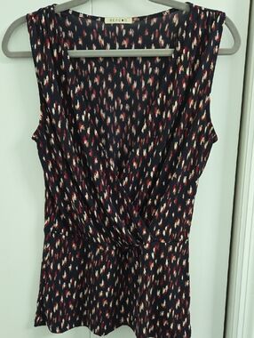 BEACON Navy Sleeveless Wrap-Style Top with Red & Cream Print